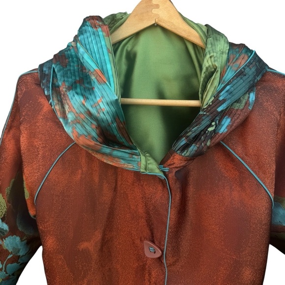 Reversible Parisian Hooded Rain Coat - Picture 13 of 15